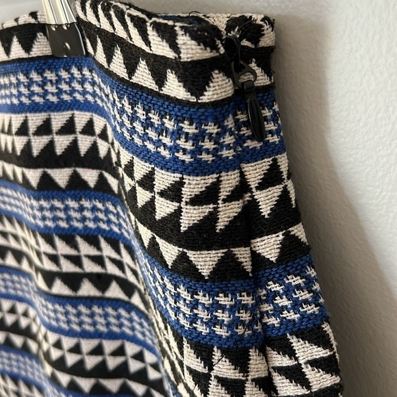 NWT BCBGeneration Aztec Print Mini Skirt - Picture 4 of 8